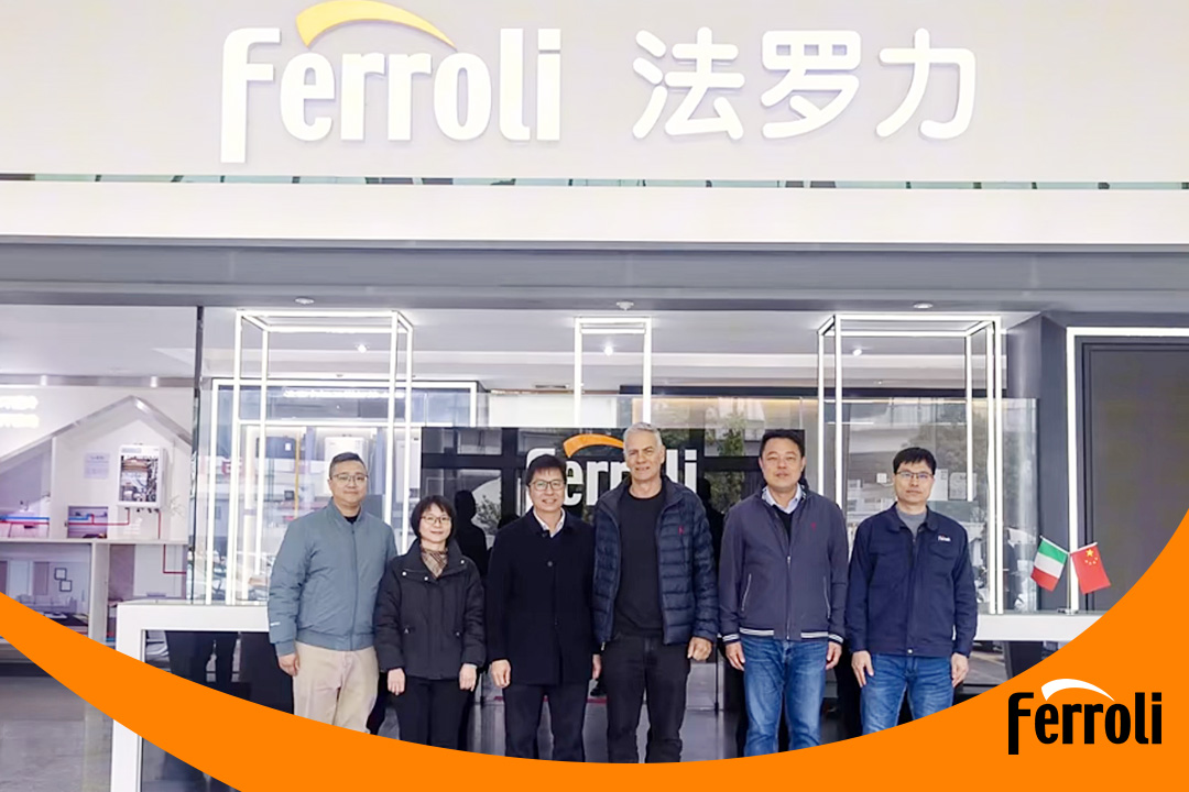 鹤山市市长张华景考察新利luck18广东生产基地